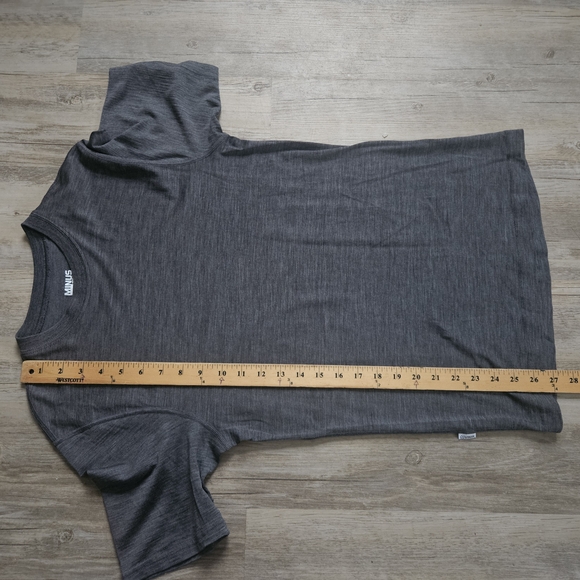 Minus 33 Merino Wool Men's Charcoal Short Sleeve Tee Shirt 100% Wool Small - Picture 6 of 7